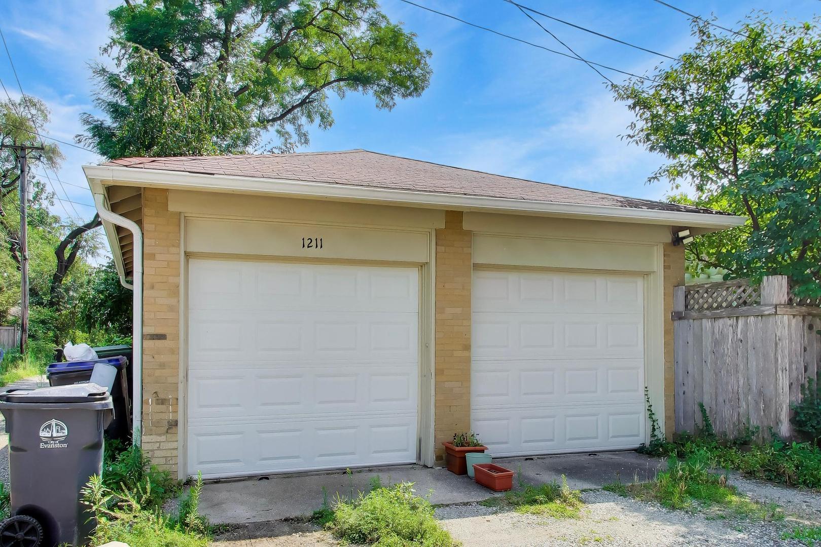 1211 Harvard Terrace Property Photo 34