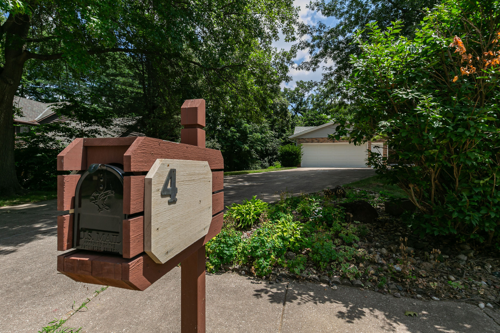 4 Vale Court Property Photo 1