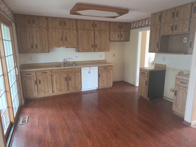 54 Abbeywood Drive Property Photo 5