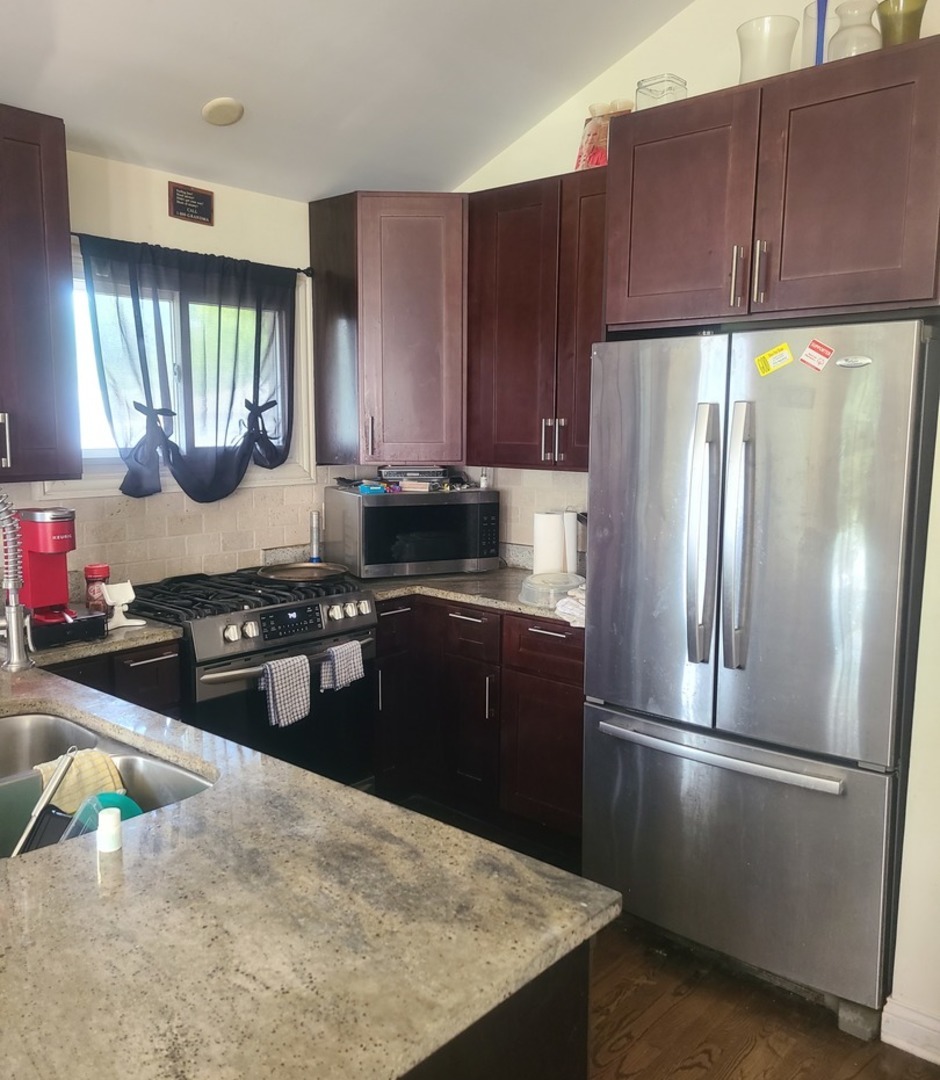 9601 S Princeton Avenue Property Photo 3