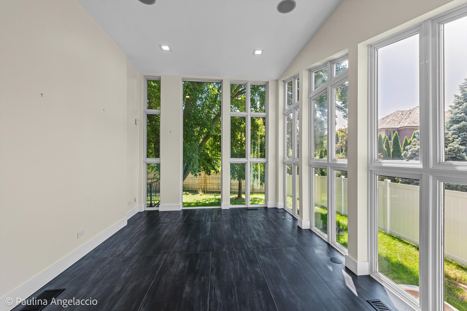 220 Astor Place Property Photo 8