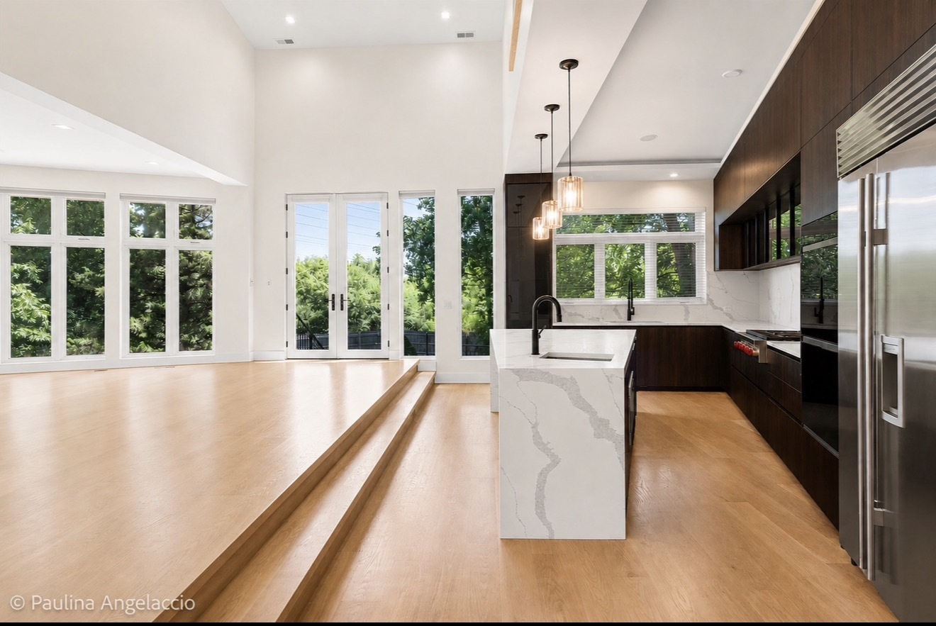220 Astor Place Property Photo 10