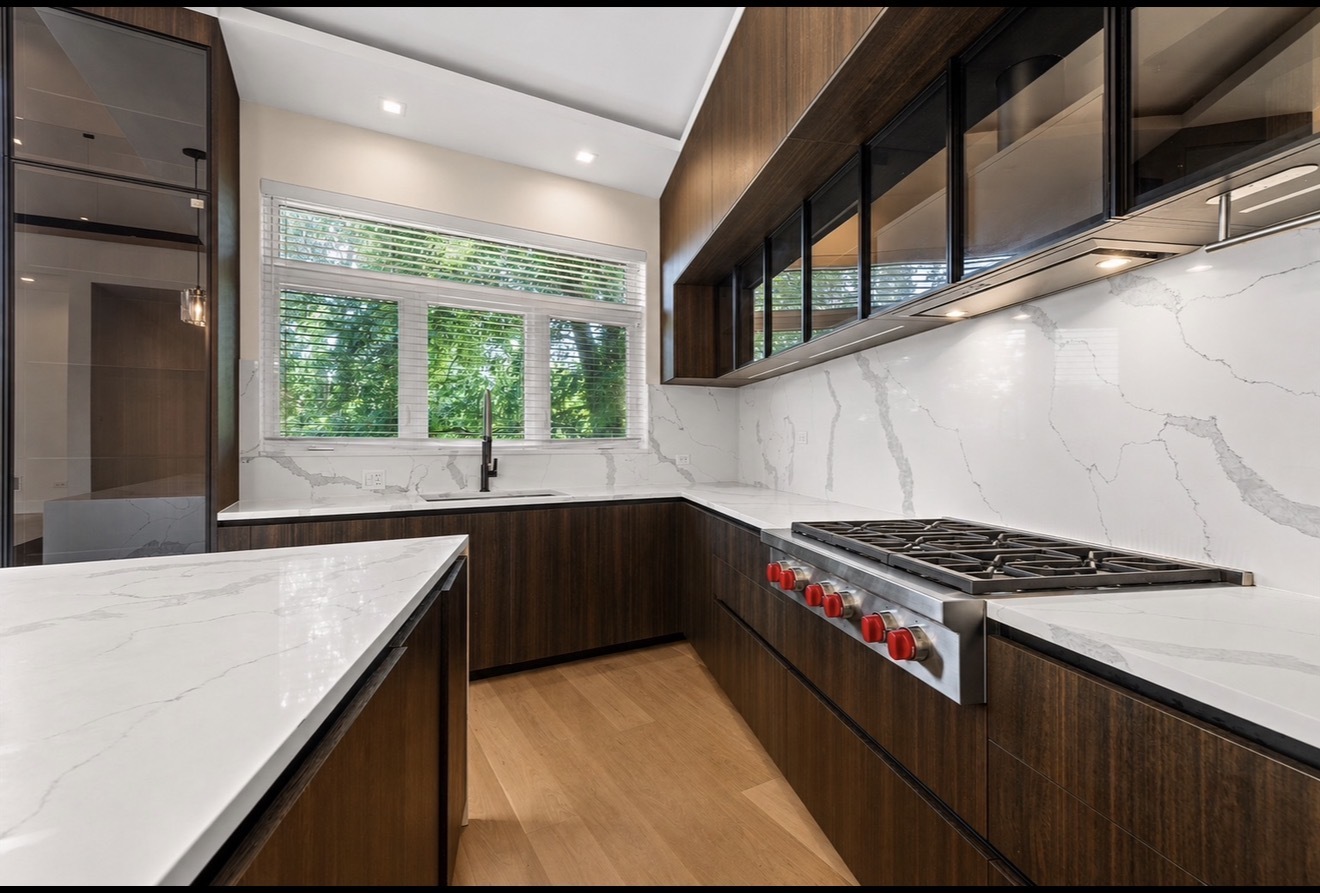 220 Astor Place Property Photo 12
