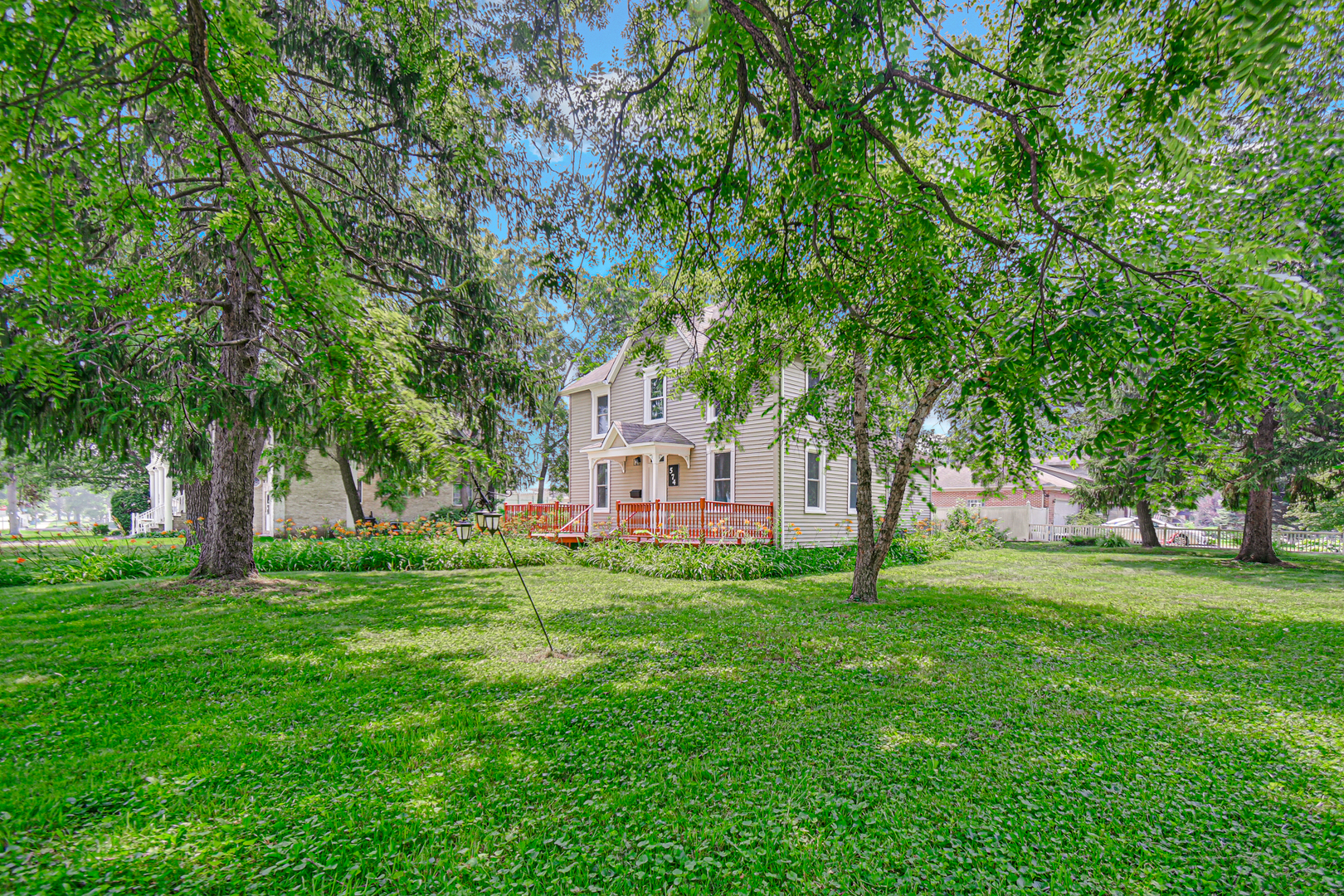 574 Herman Street Property Photo 4