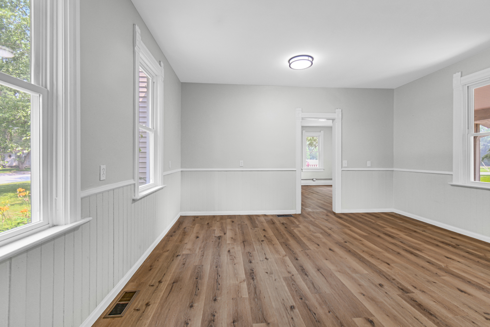 574 Herman Street Property Photo 9