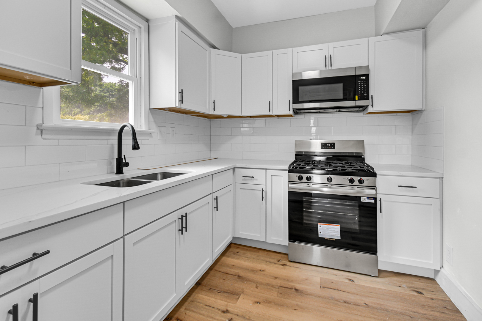 574 Herman Street Property Photo 10