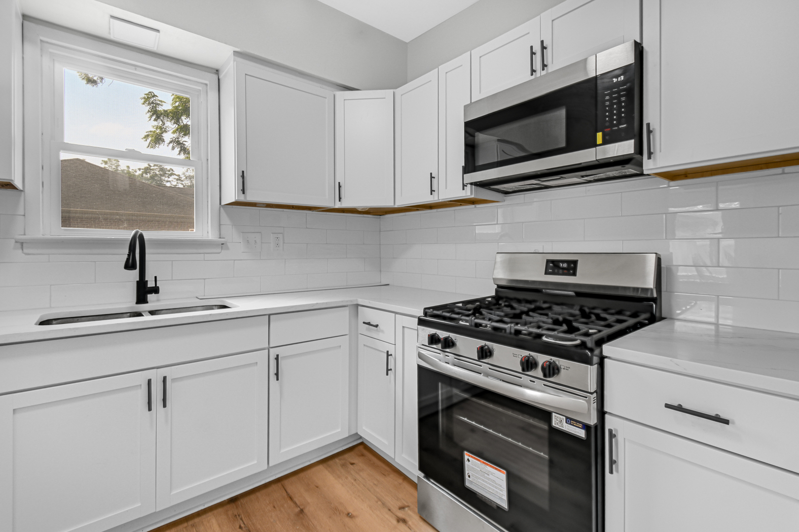 574 Herman Street Property Photo 11