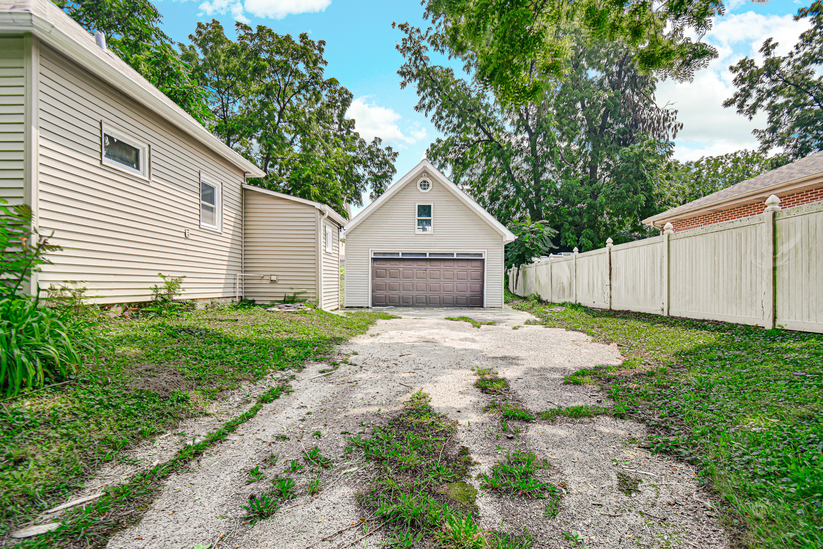 574 Herman Street Property Photo 25