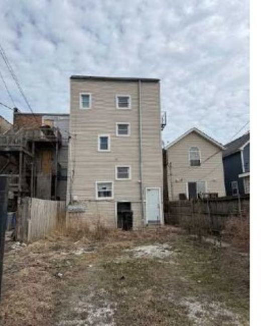 1226 S Kolin Avenue Property Photo 5