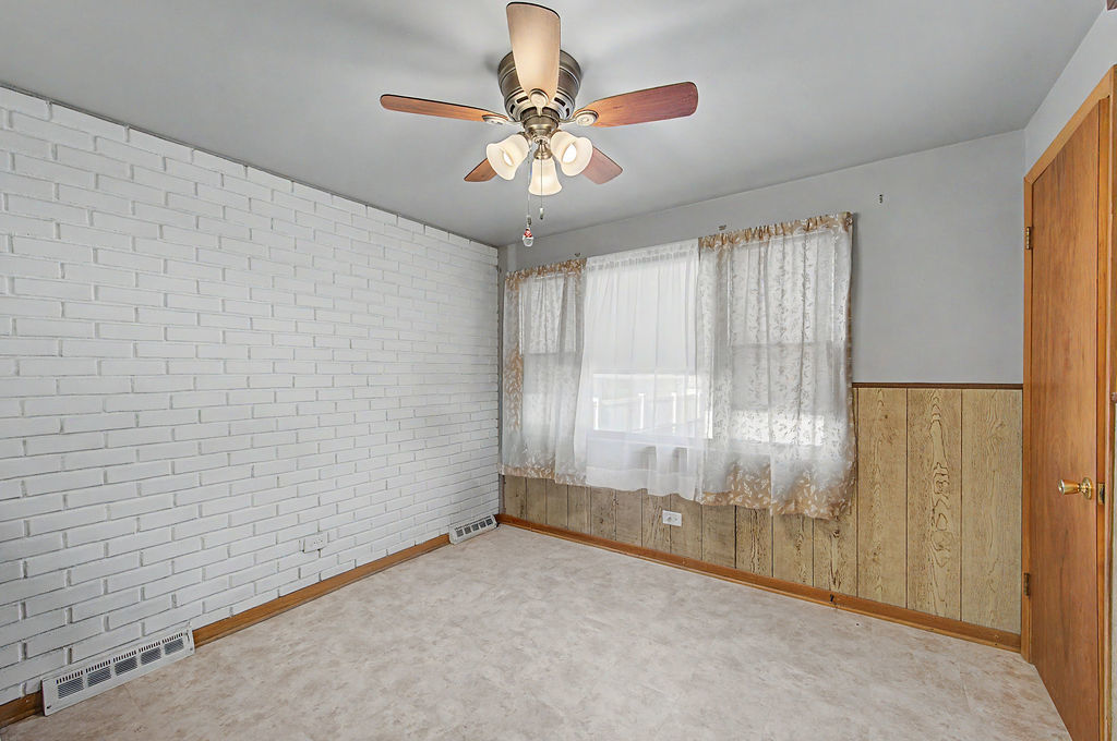 11543 S Ewing Avenue Property Photo 10