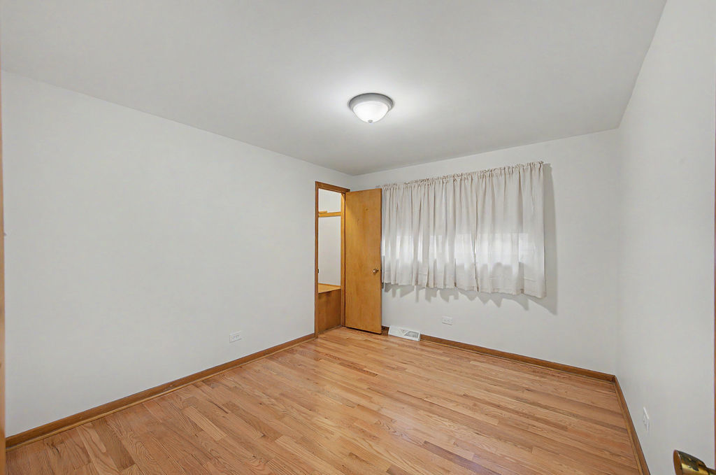 11543 S Ewing Avenue Property Photo 12
