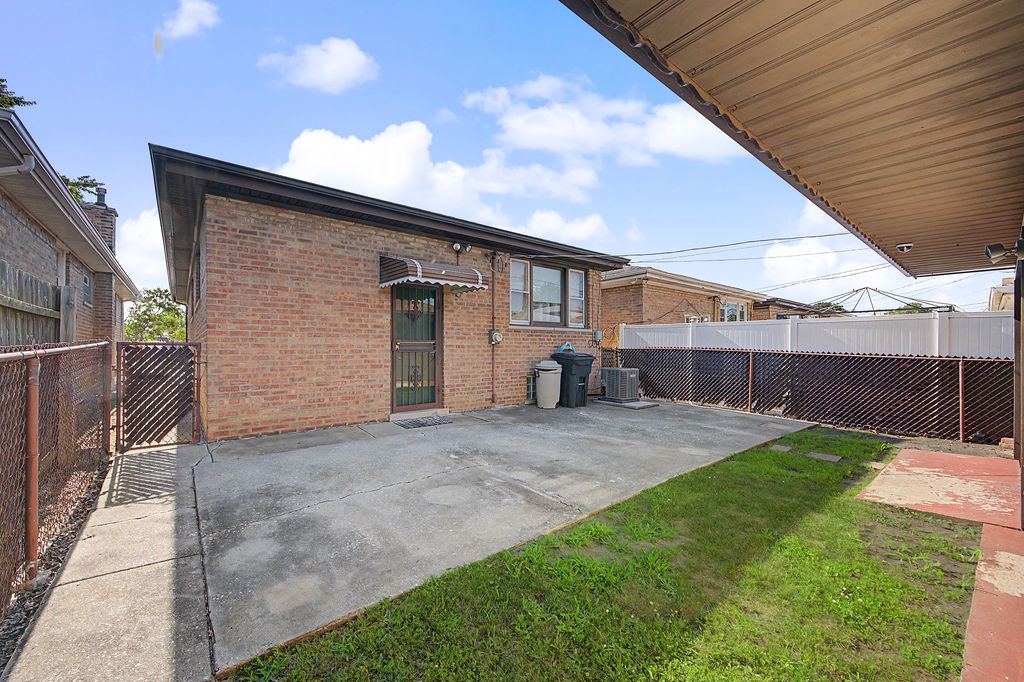 11543 S Ewing Avenue Property Photo 25