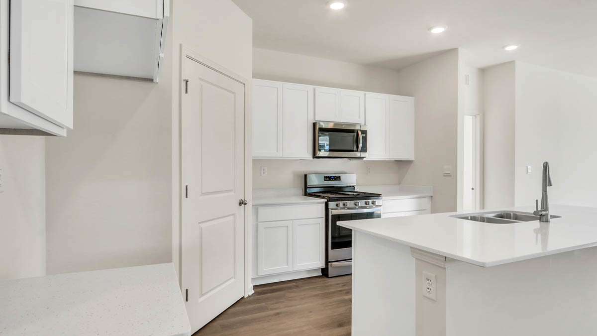 6298 Redwood Trail Property Photo 10