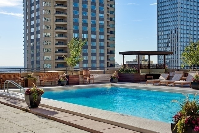 777 N Michigan Avenue 1801 Property Photo 25