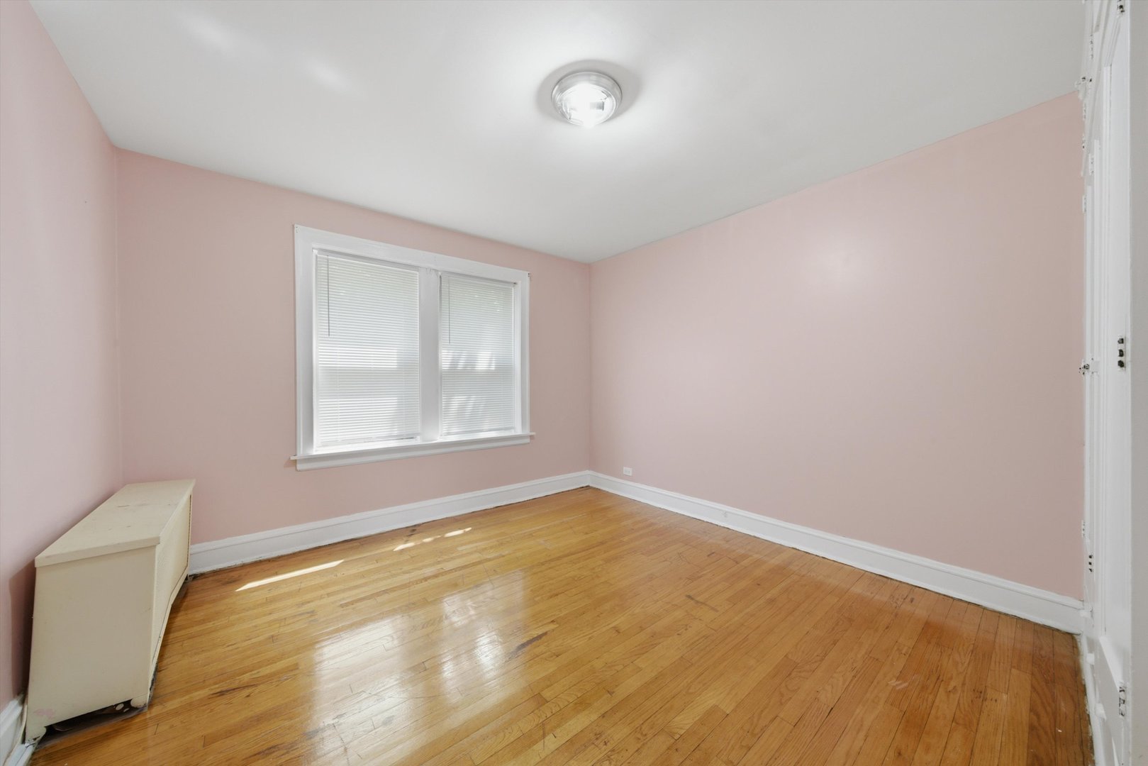 6316 N Artesian Avenue 102 Property Photo 17