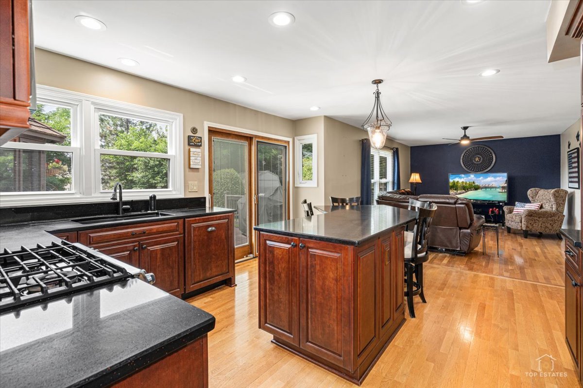 1875 Hawk Lane Property Photo 8