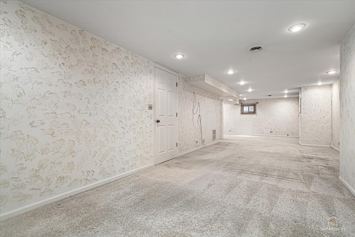 1875 Hawk Lane Property Photo 28