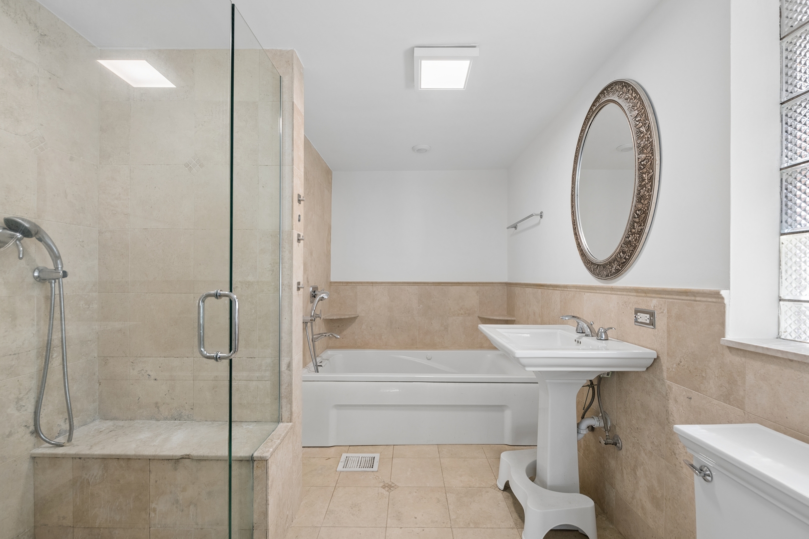 1329 Lathrop Avenue Property Photo 17