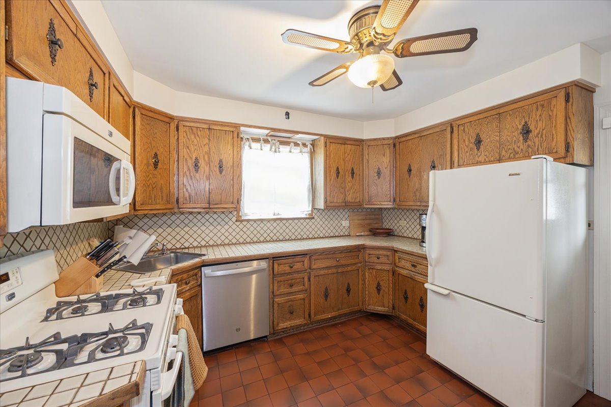 6404 33rd Street Property Photo 6