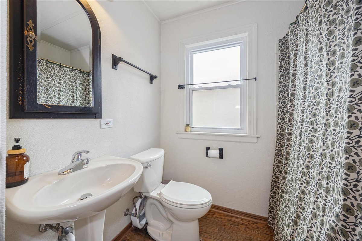 6404 33rd Street Property Photo 8