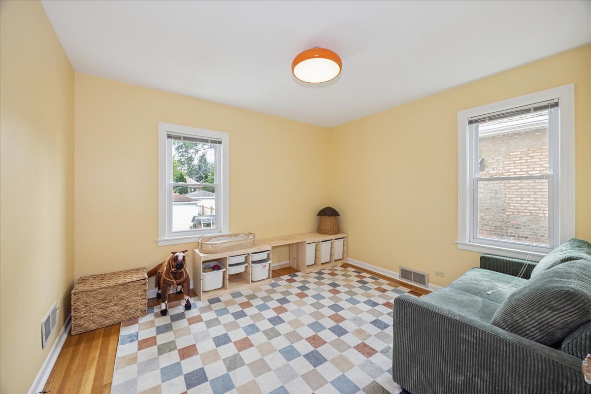 6404 33rd Street Property Photo 9