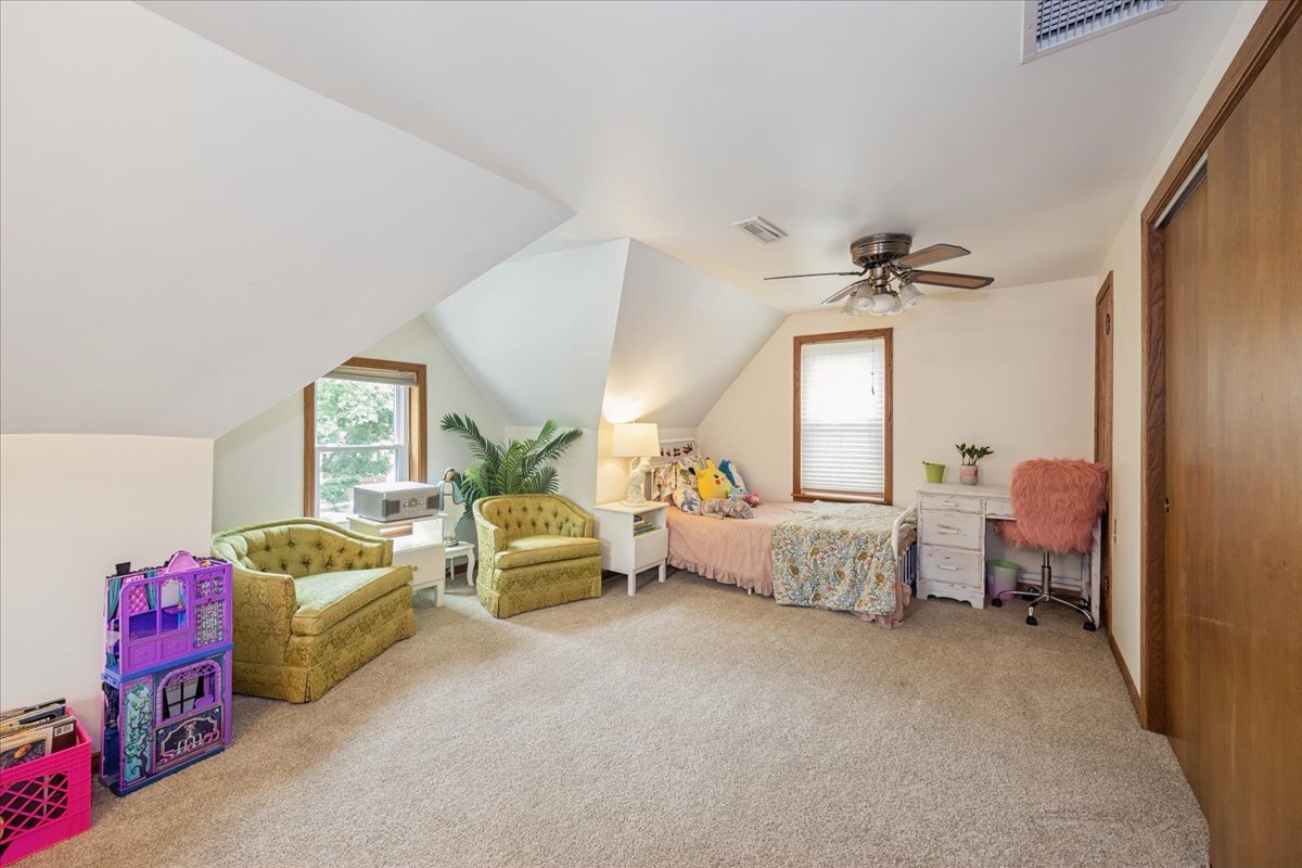6404 33rd Street Property Photo 11