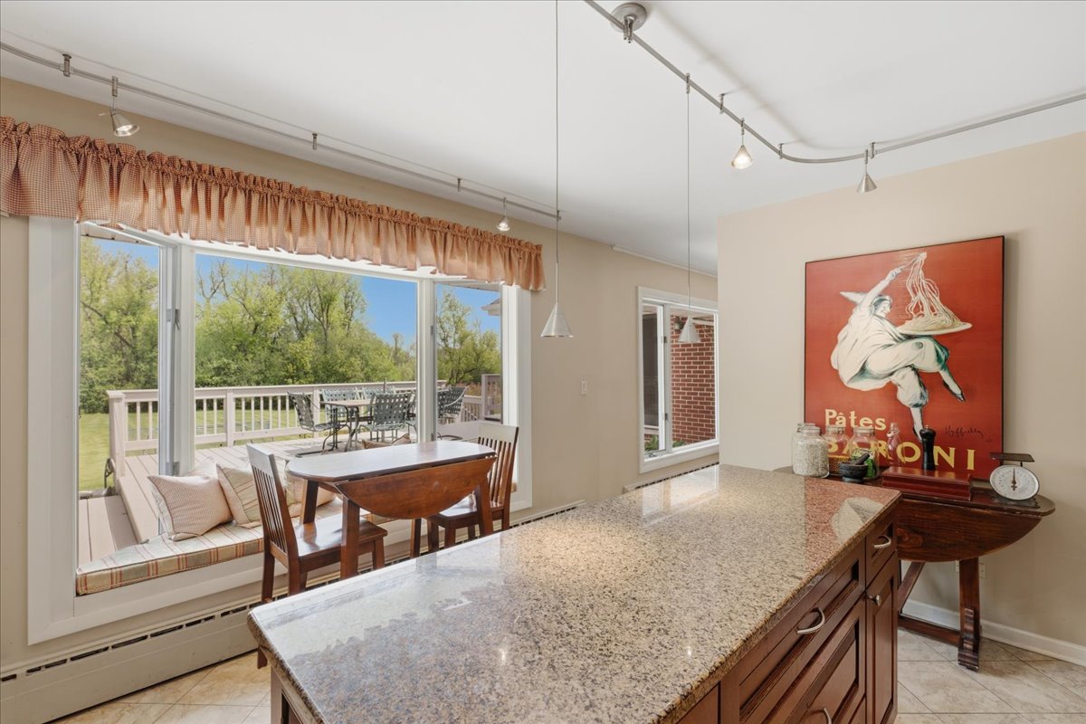 520 W Merri Oaks Road Property Photo 6
