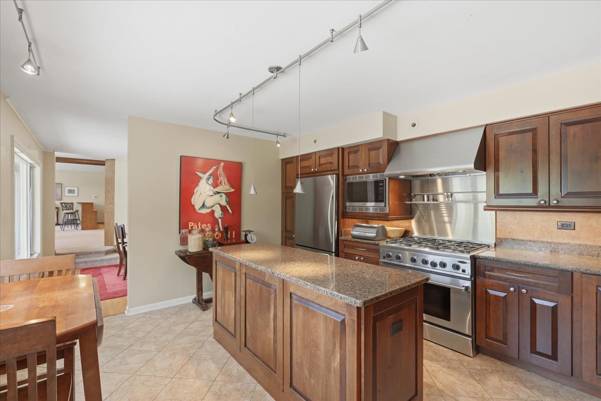 520 W Merri Oaks Road Property Photo 7