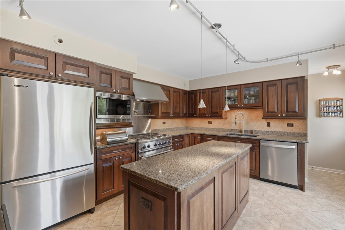 520 W Merri Oaks Road Property Photo 12