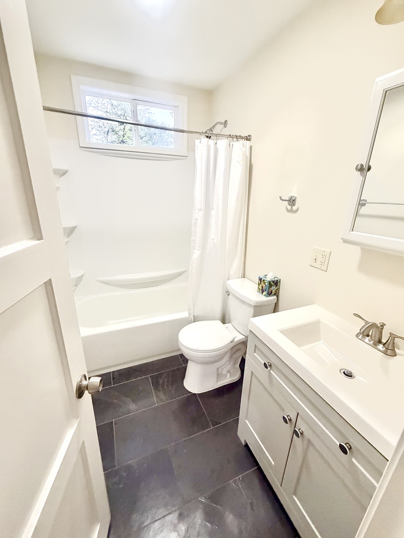 305 S Van Doren Street Property Photo 10