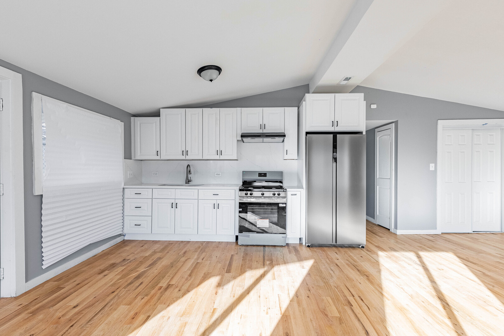 15334 Hoyne Avenue Property Photo 4