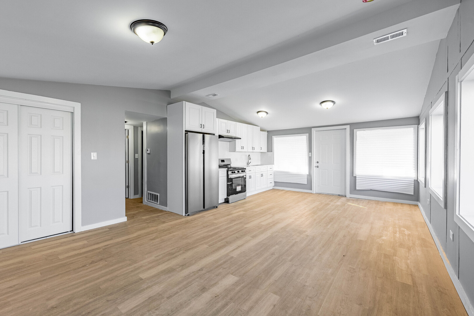 15334 Hoyne Avenue Property Photo 11