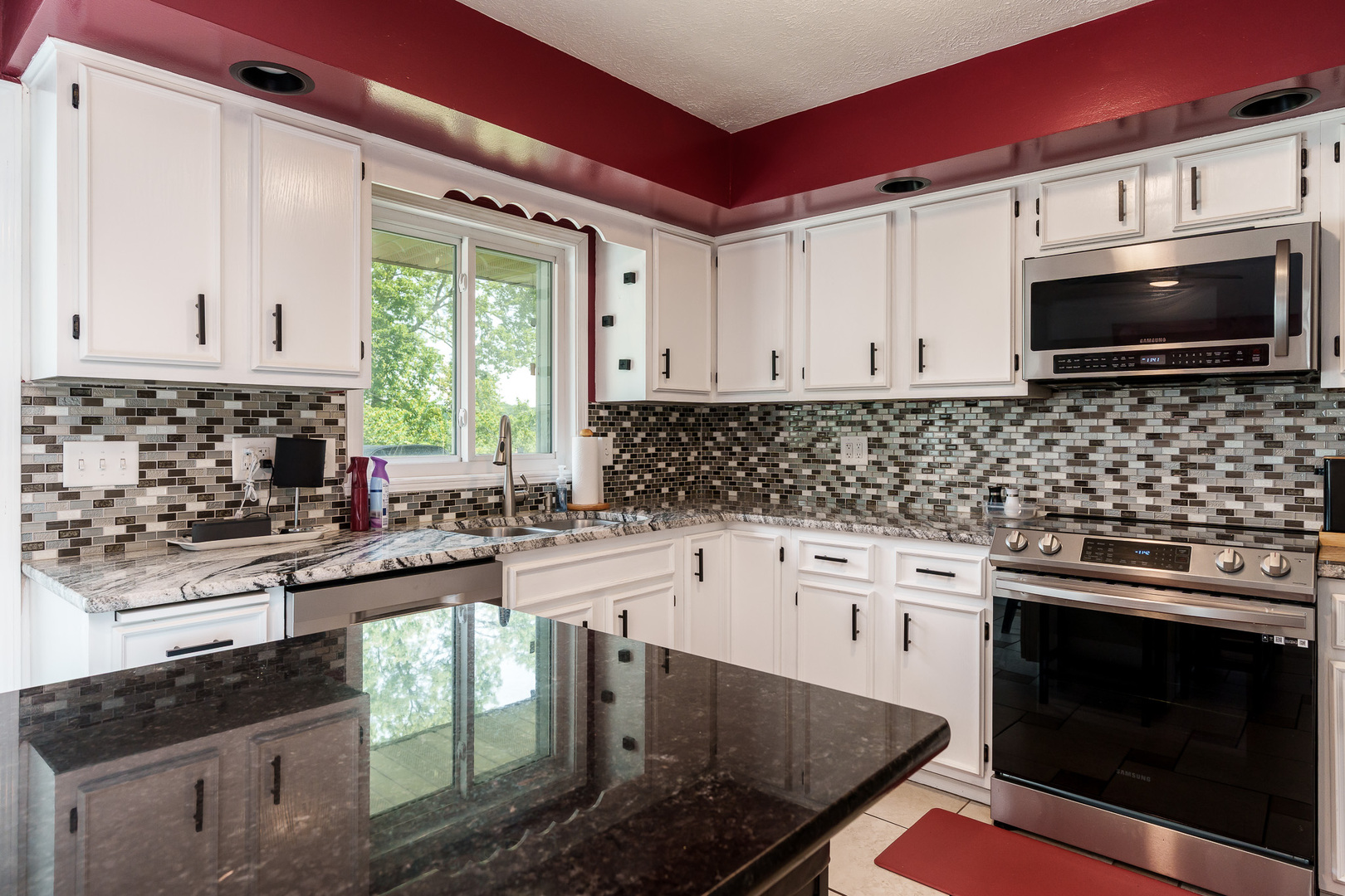 280 Knoll Road Property Photo 14