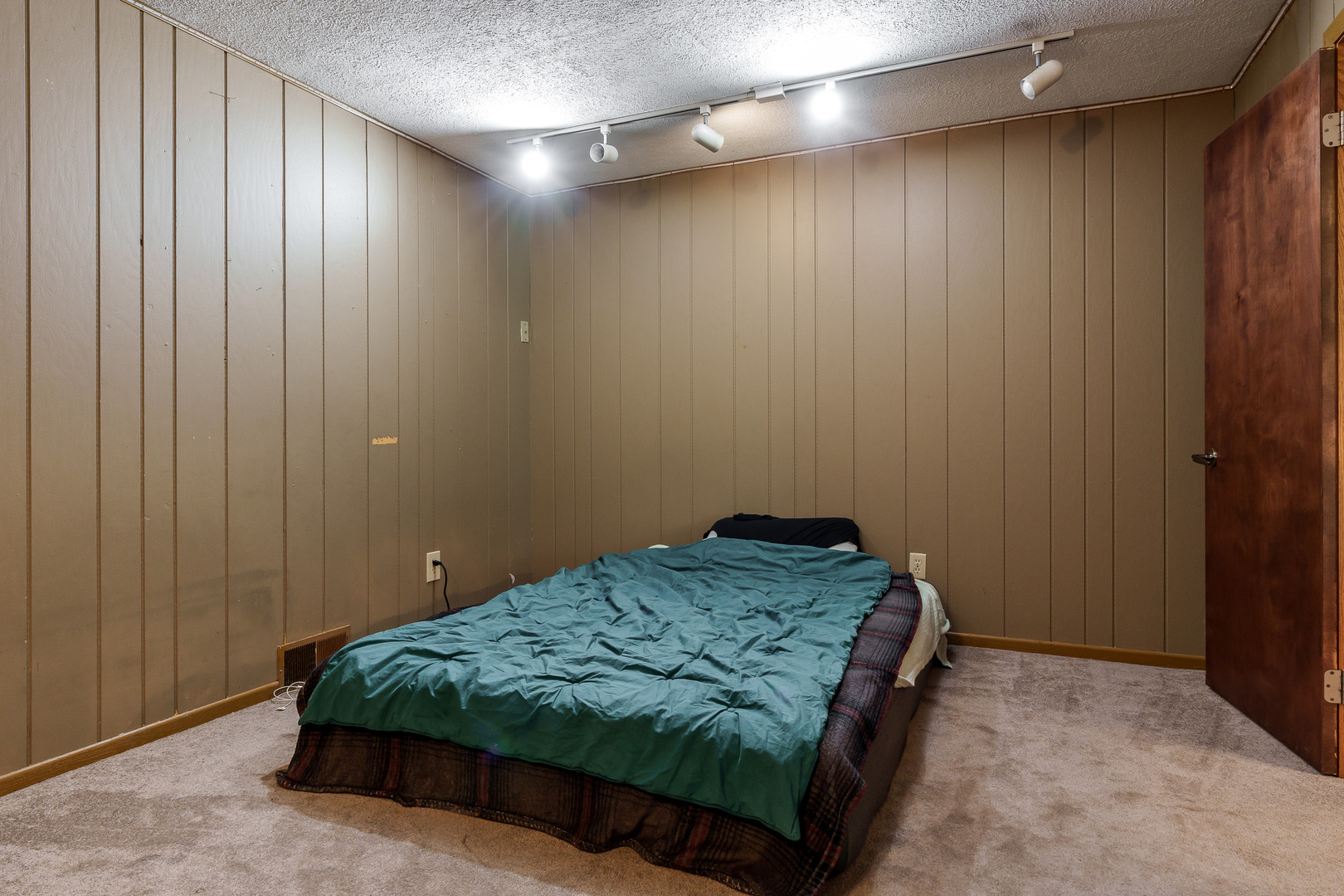 280 Knoll Road Property Photo 37