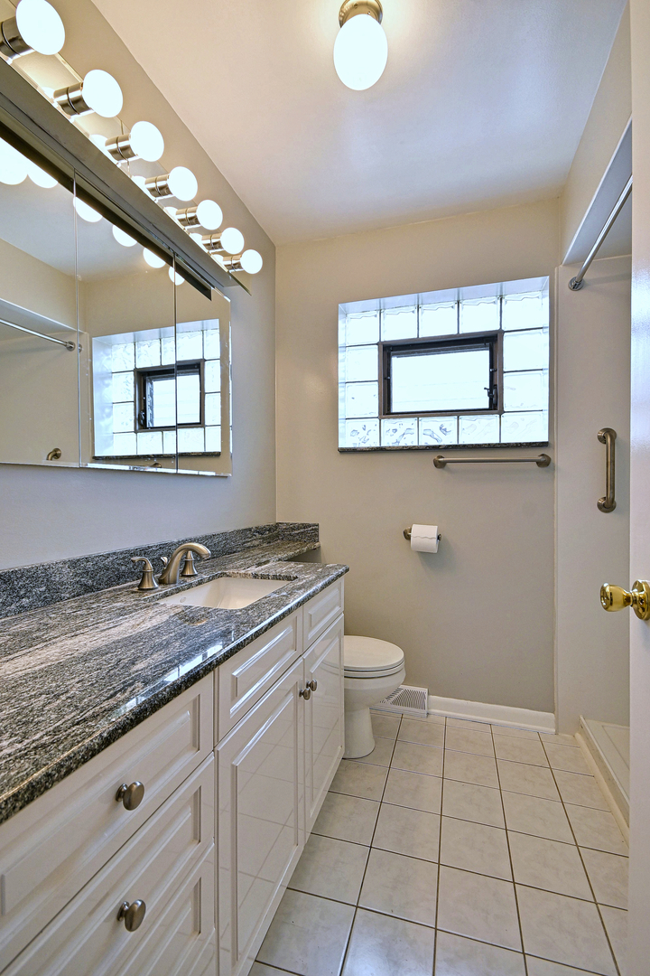 5719 N Orange Avenue Property Photo 14
