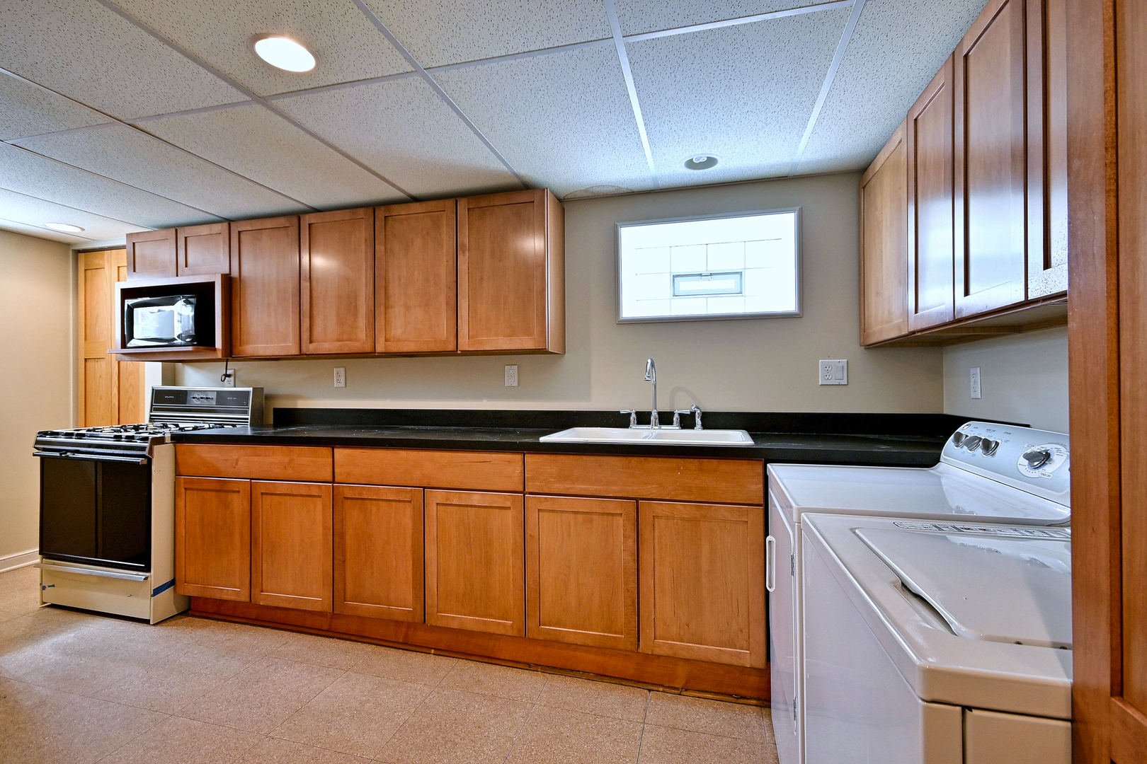 5719 N Orange Avenue Property Photo 17