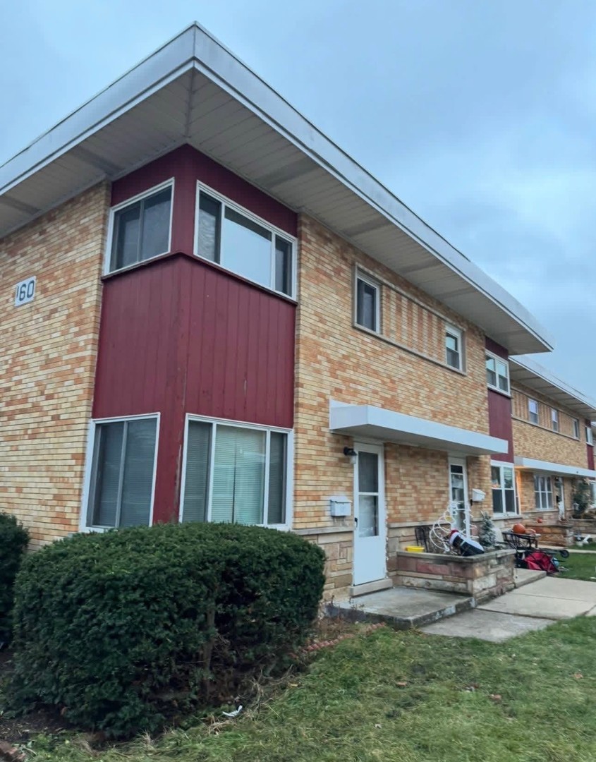 160 E Northwest Highway I Property Photo 1