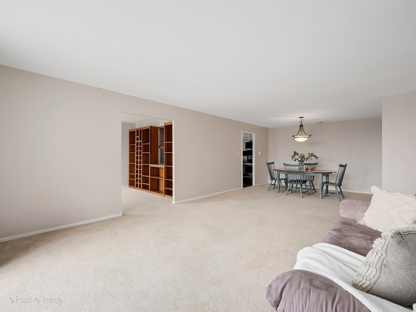111 Acacia Drive 607 Property Photo 9