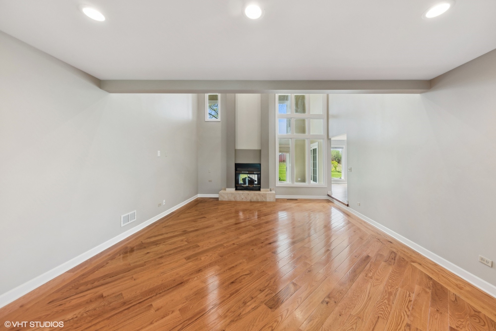 15020 King Drive Property Photo 6