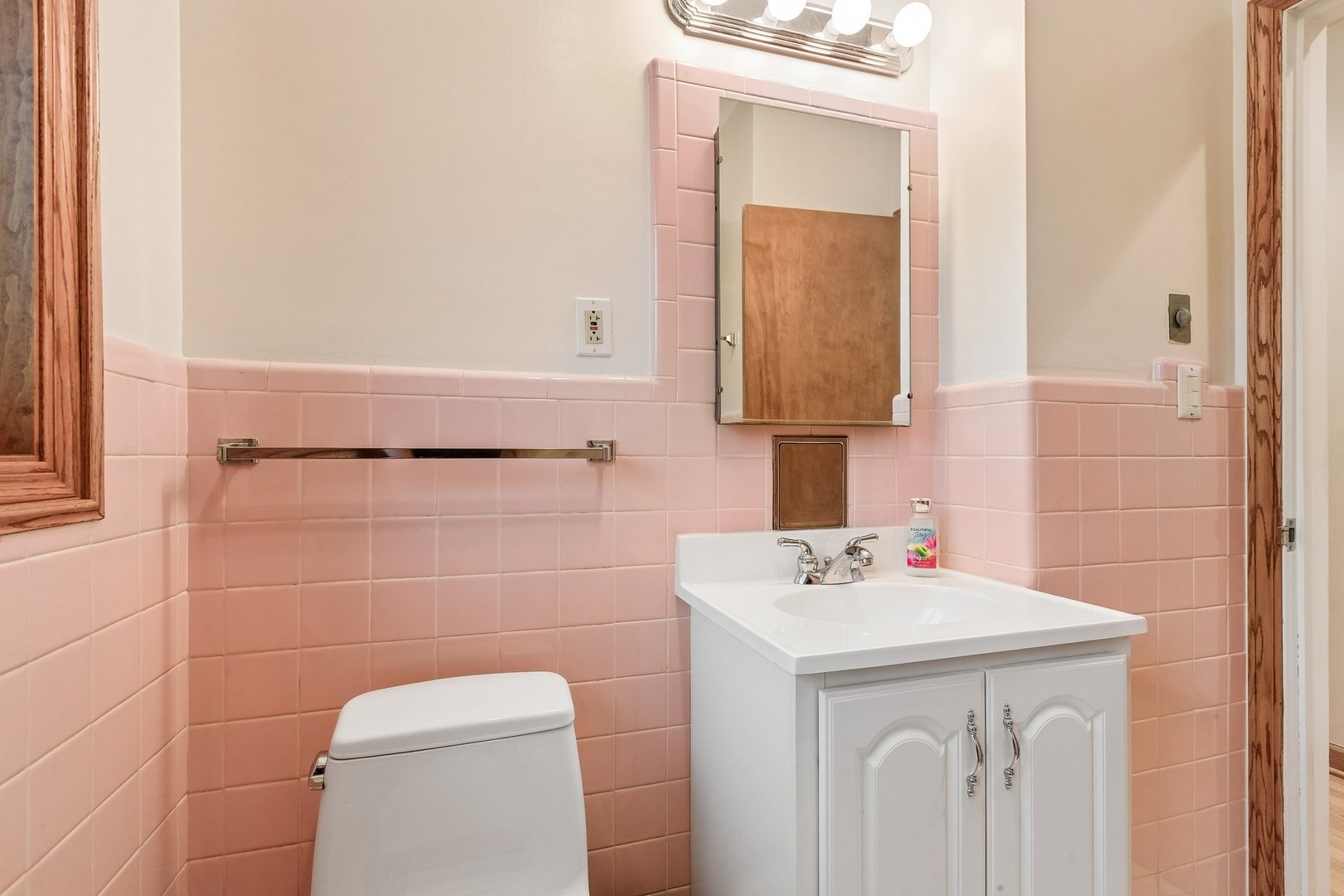 6444 N Kenton Avenue Property Photo 28