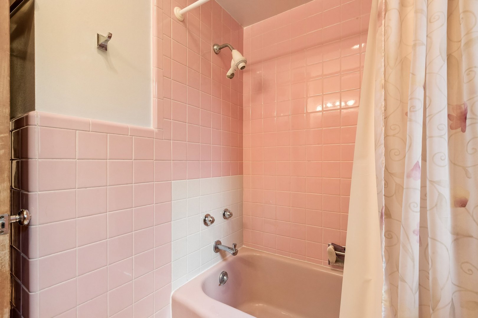 6444 N Kenton Avenue Property Photo 29