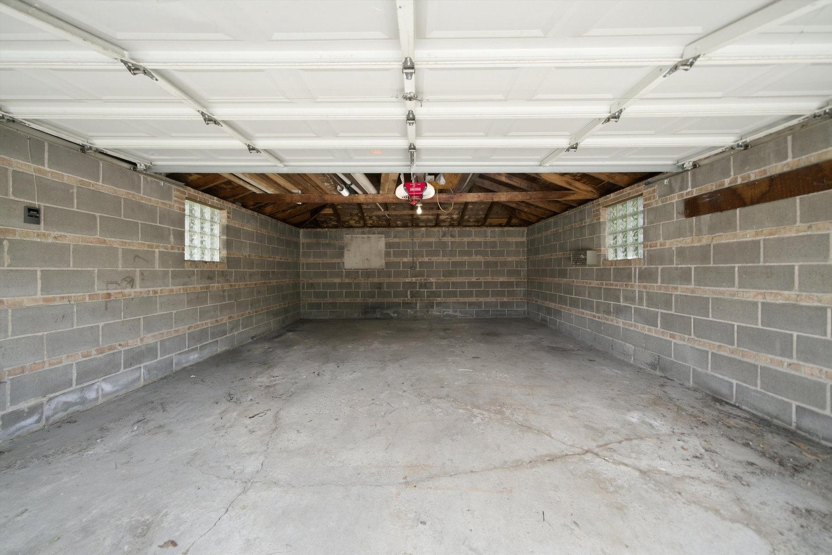 1827 S 23rd Avenue Property Photo 34