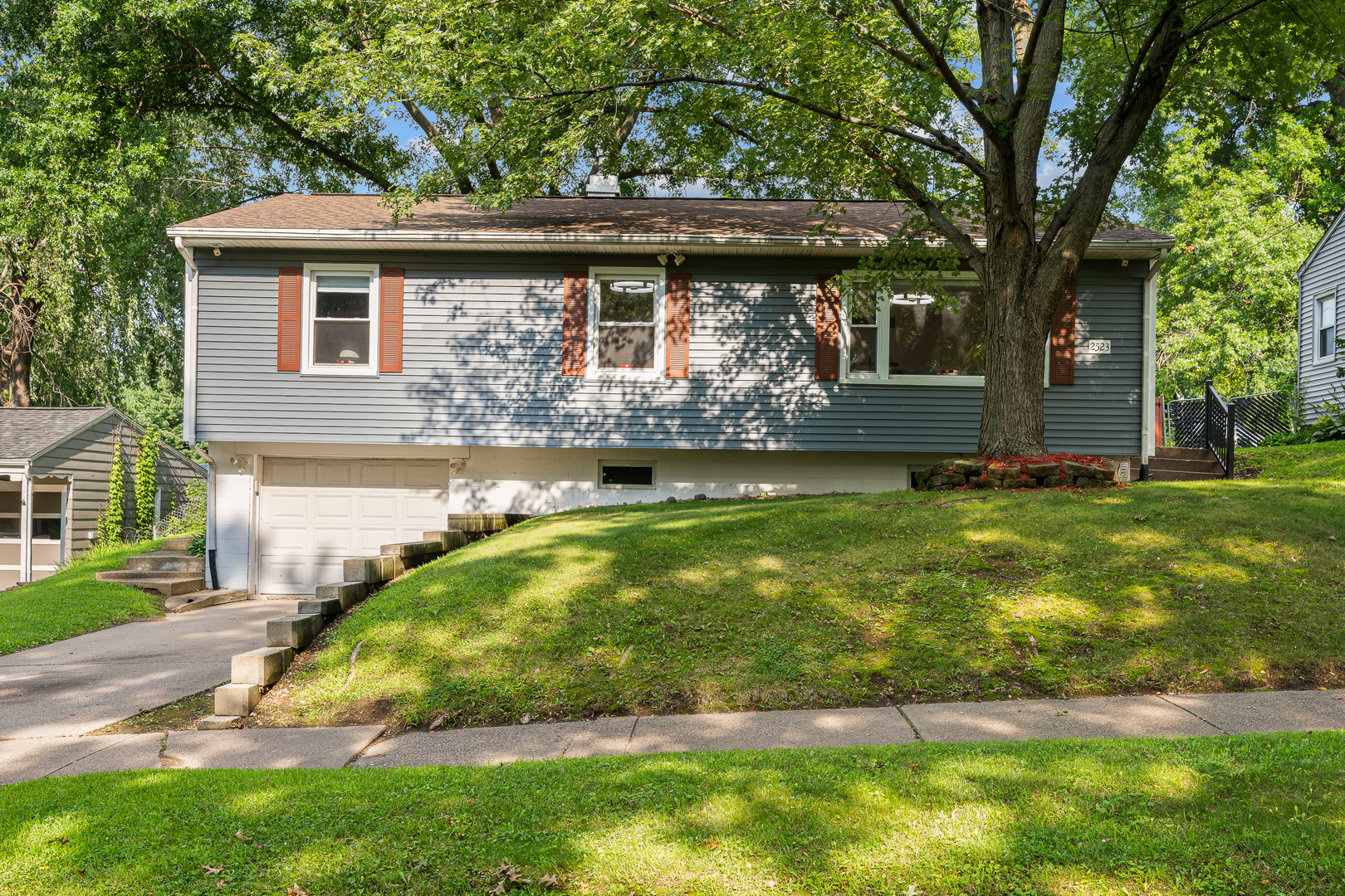 2523 Belle Avenue Property Photo 1