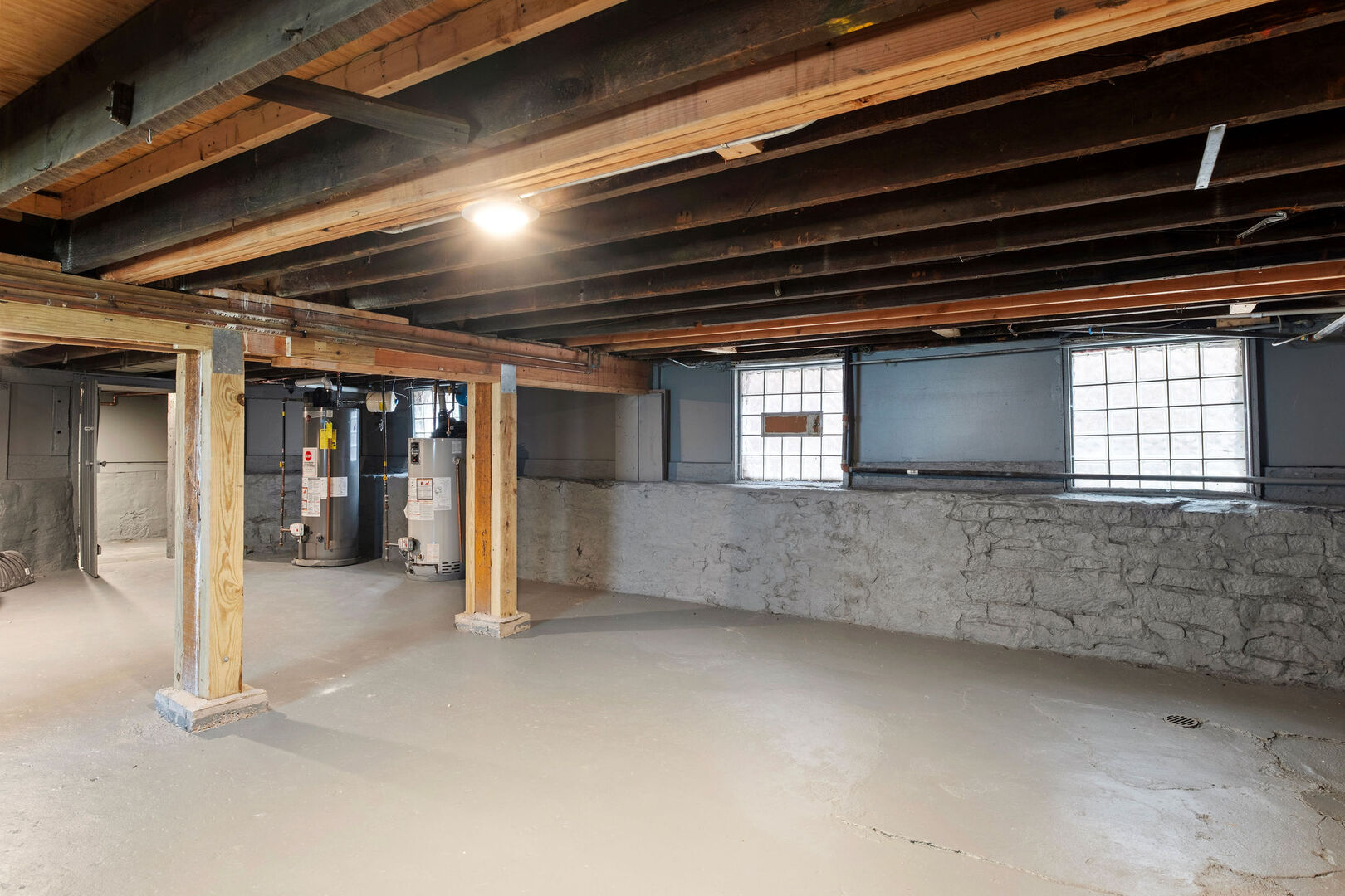 12708519 Property Photo 30
