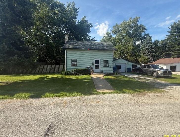 709 N Maple Street Property Photo 1