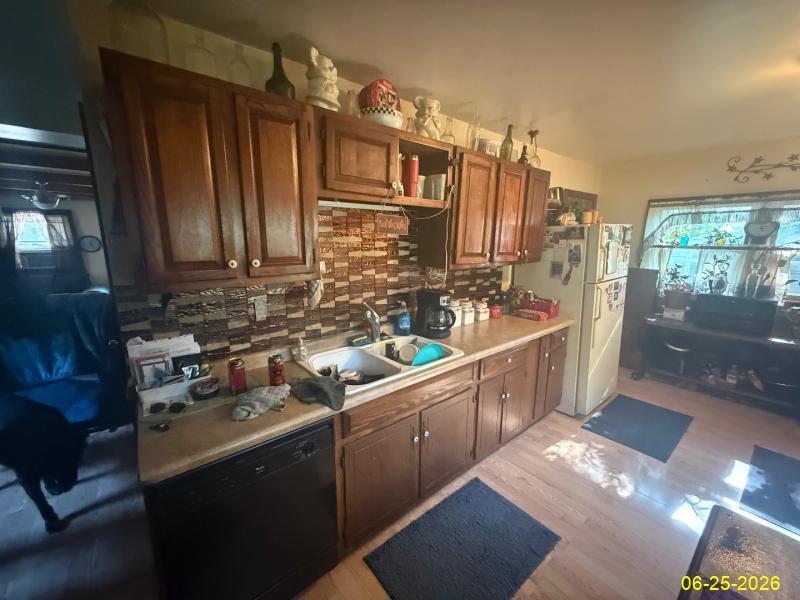 709 N Maple Street Property Photo 5