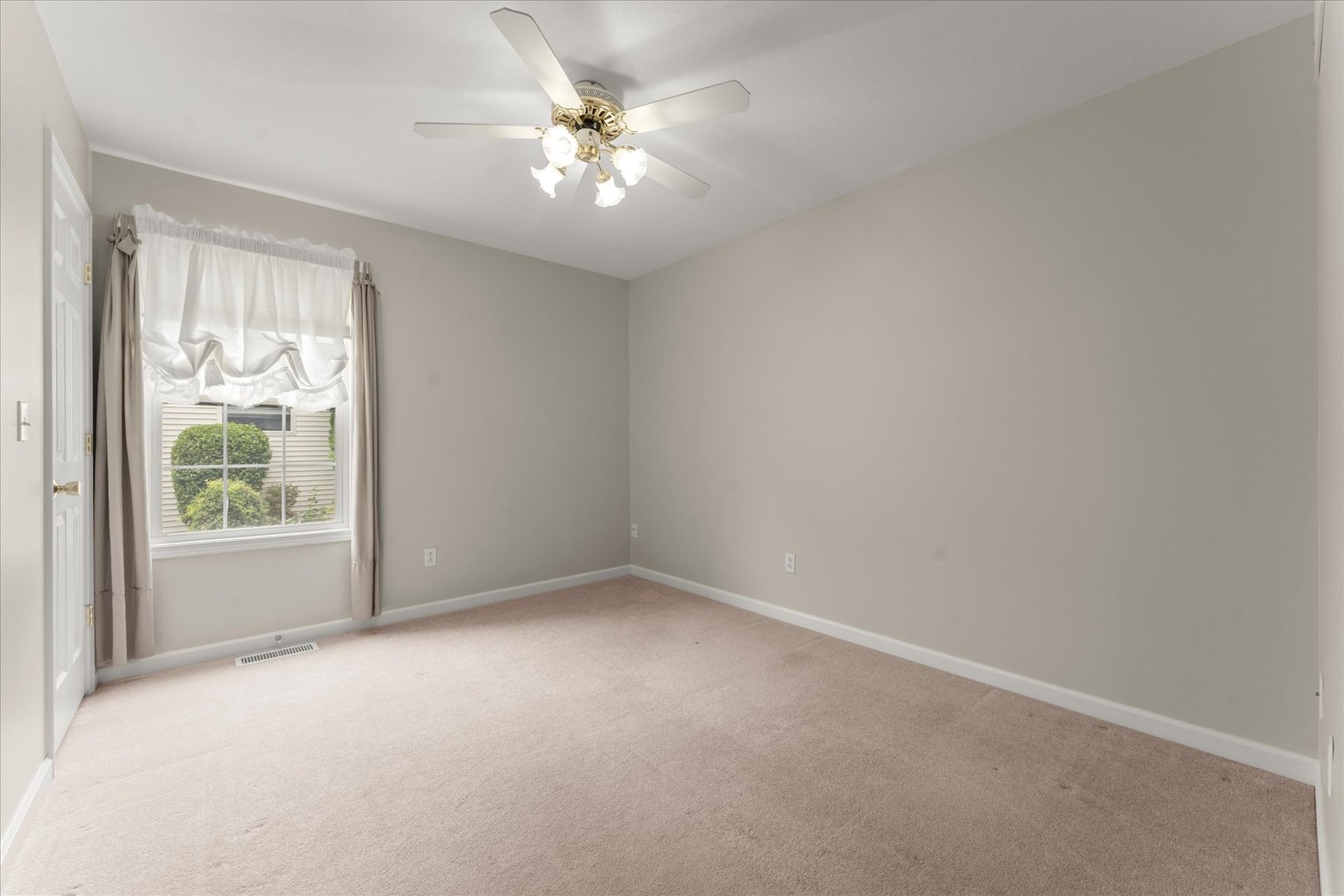 3802 Crail Road Property Photo 30