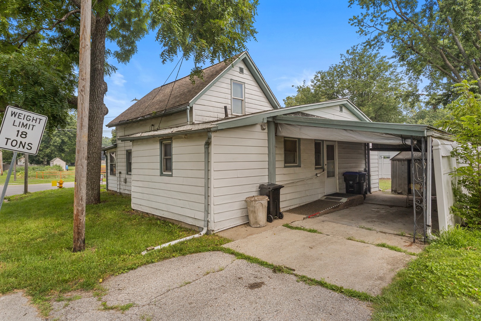 1201 Rosney Avenue Property Photo 4