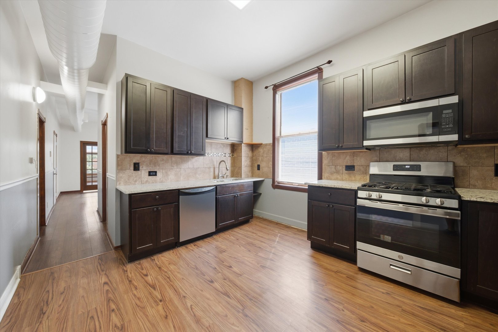 1354 W Ohio Street Property Photo 16