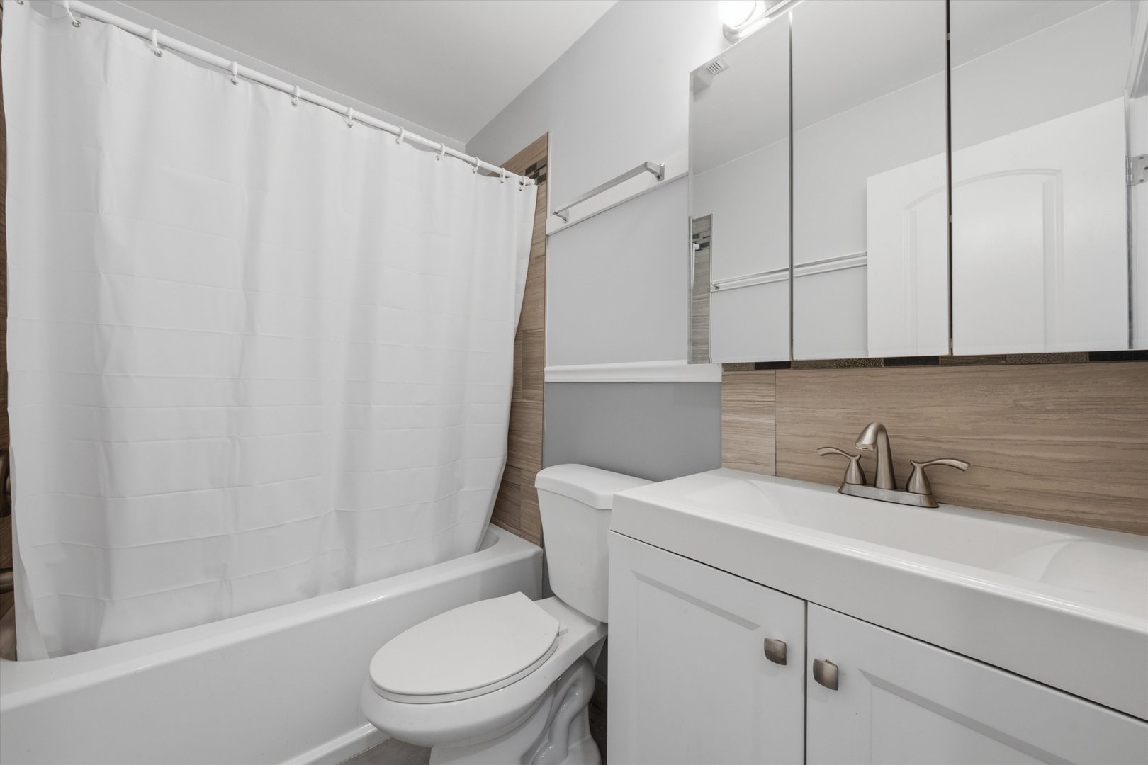 1354 W Ohio Street Property Photo 20